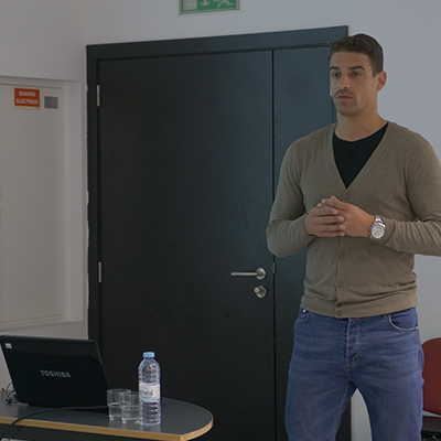 �A nossa carreira � muito curta e temos de pensar no dia de amanh�